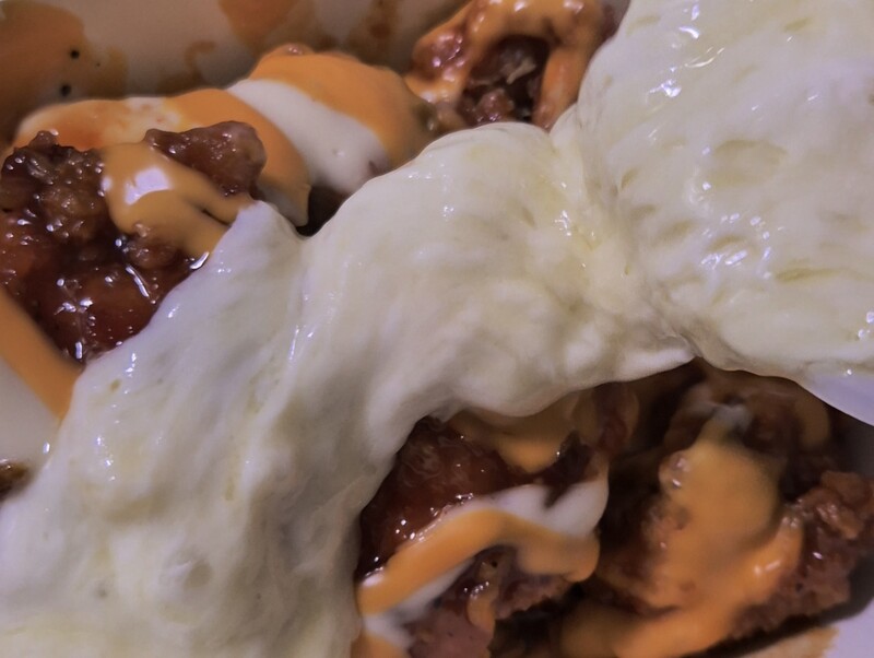 배민에서 맘터 만원쿠폰 뿌리길래......ㅎ 못참고 핫치즈밤빅싸이순살 시켜먹었다네요. 후기. 쿠폰 줄 때 먹어봐서 다행이다. 막 자극적이고 이런