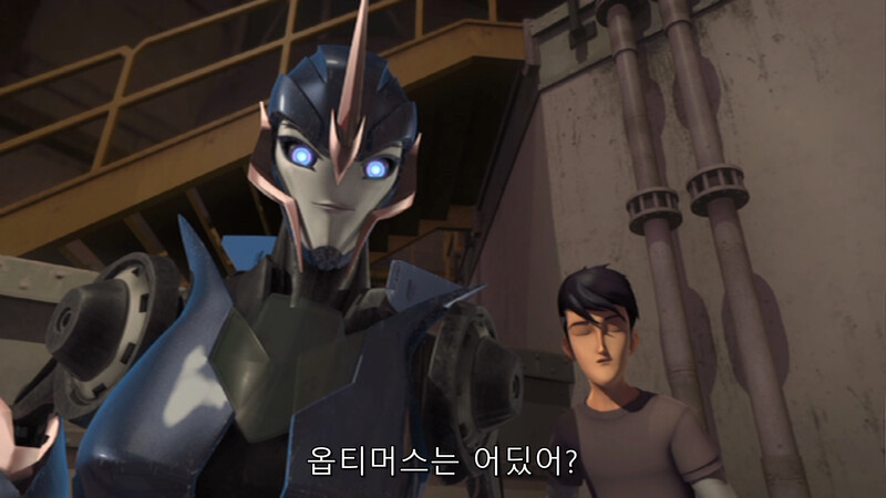 부하들 편하게 놀라고 자리 비켜주는 대장님