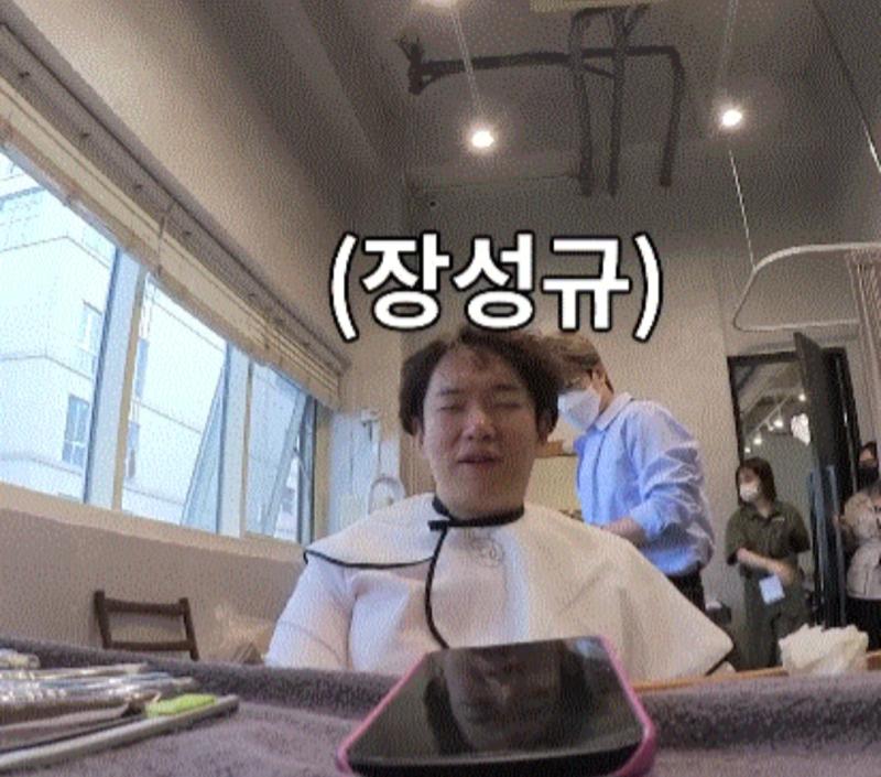 이거보니 권지용 못믿는다는 애들 이해됨 이야 얼굴에 클튜쓰나 붓기도 빠지네