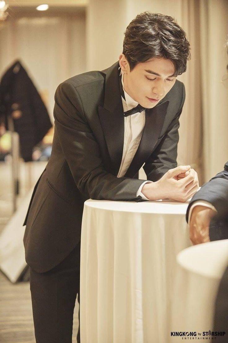 이동욱