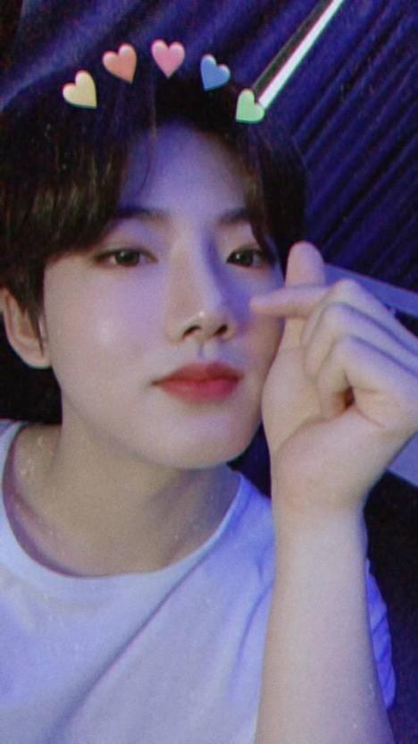 트레저 준규도 진짜 이쁨 이쁨 귀여움 조합이랄까