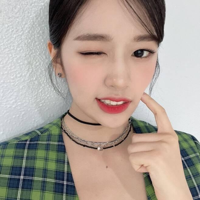 유지니 완전 천상 아이돌 동갑인데 왜이리 예쁘고 뭐든 잘할 있는 건지 막짤은 내가 좋아하는 유진공주짤
