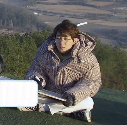 살면서 한번도 내가 흥딘이라는걸 부정해본적 없다 인간으로 태어나면 살면서 한번쯤은 임철을 귀여워할수밖에 없음