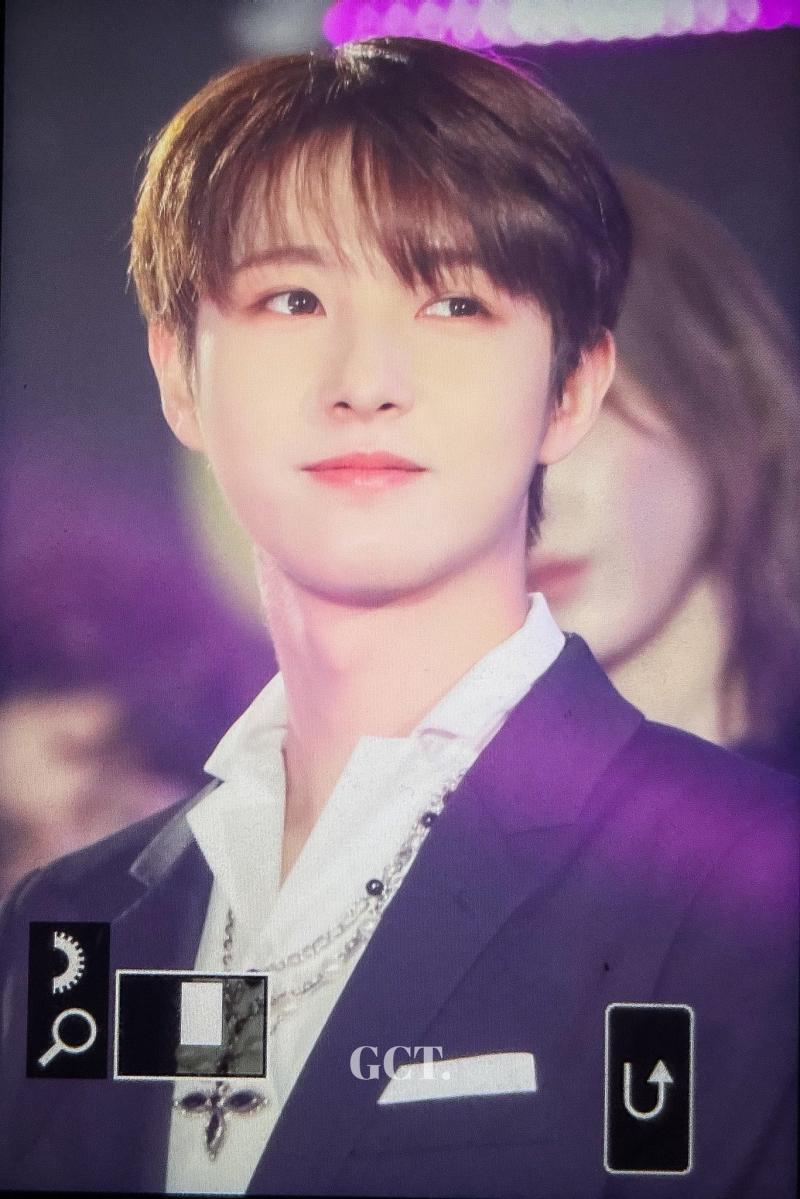 공공즈 첫째 드림 둘째 미인 음색요정 화음장인 세상 귀염둥이 천사같은 얼굴에 엔드림공식 포의 사랑둥이인데 따거야 행복이인데 든든한 형아야 황런쥔