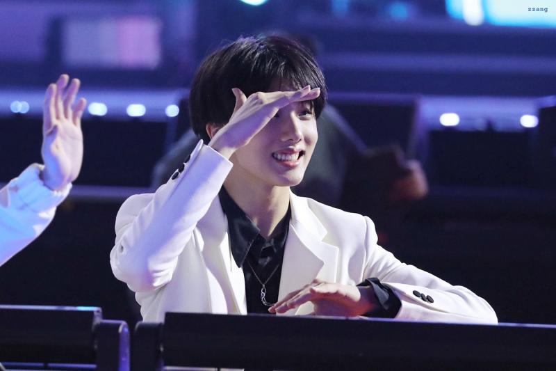 지성 본명 박지성 생년월일 특징 아직까지는 엔시티 드림이자 엔시티 전체의 막내이며 살의 어린 나이에 데뷔해 '웃다가 생각해보니 웃을 때가 아님' 짤을 생성해낸 있다 평소에 낯을