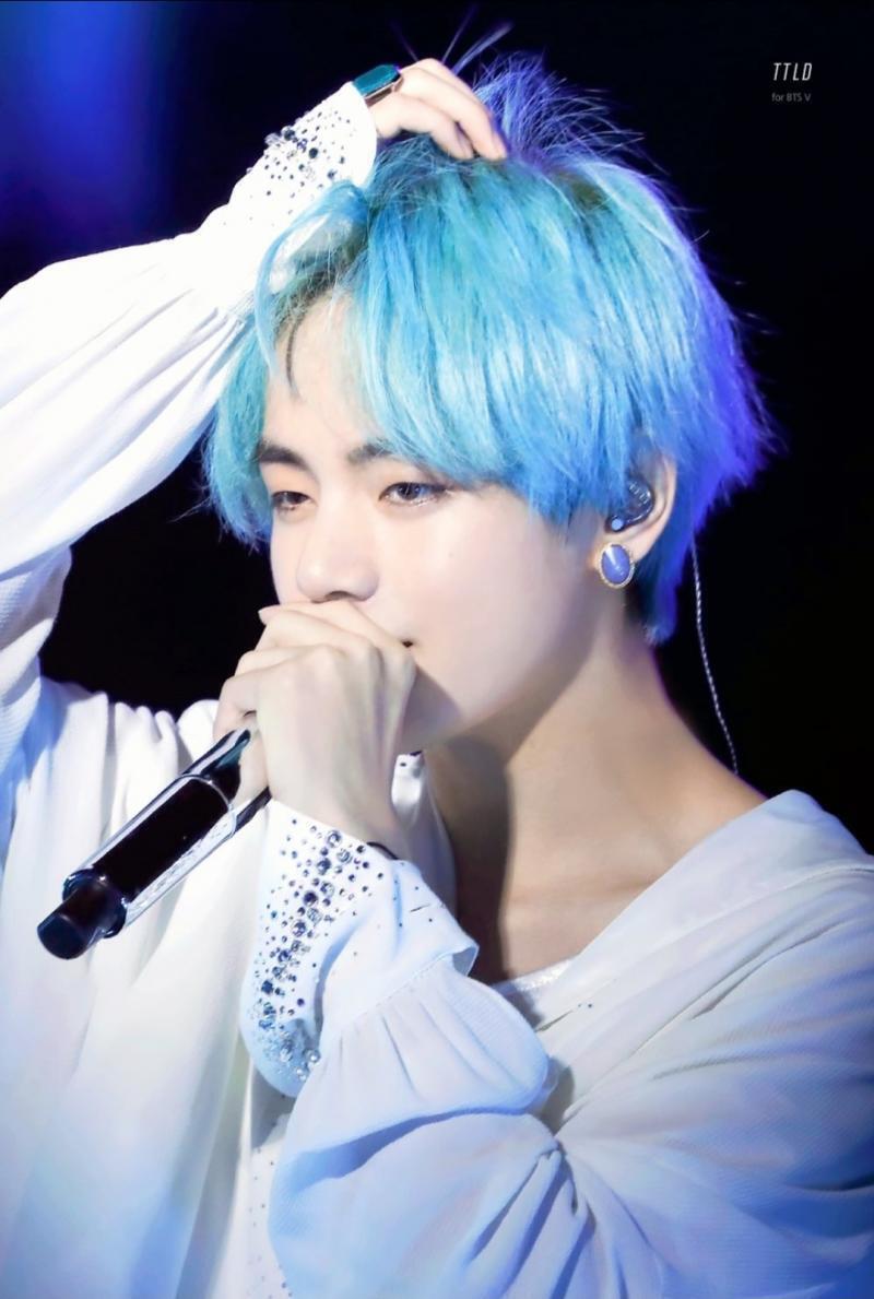 뷔 !!