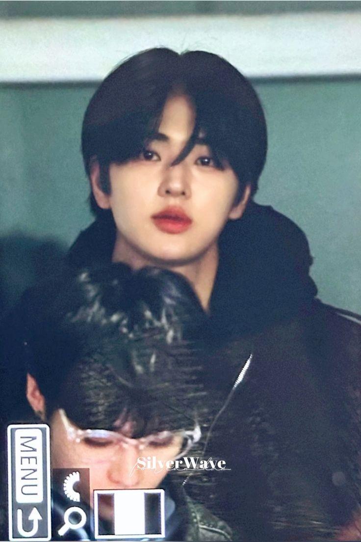 템페스트 사실 크래비티 팬콘 형섭 님이랑 태래 봣음 피지컬 좋으시더라 진짜 누가봐도 일반인의 피지컬이 아닌 분들이 시큐 따라서 들어오시길래 찾아봣더니 템페스트 분들이시더라구 여기