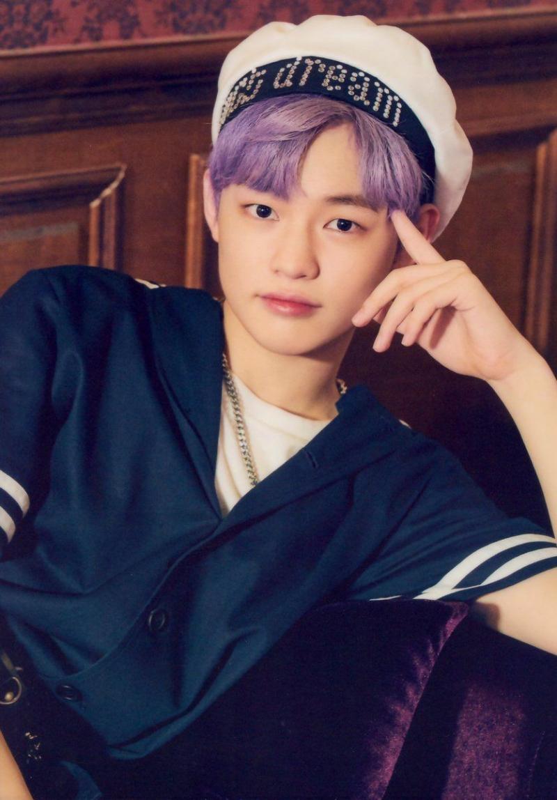 천러 본명 종천러 생년월일 특징 엔시티 드림 멤버들보다 변성기가 늦게와서 we young의 후렴구를 천러가 모두 불렀었다 다른 엔시티 멤버들의 버블을 구독하고있다 지성과 반말을