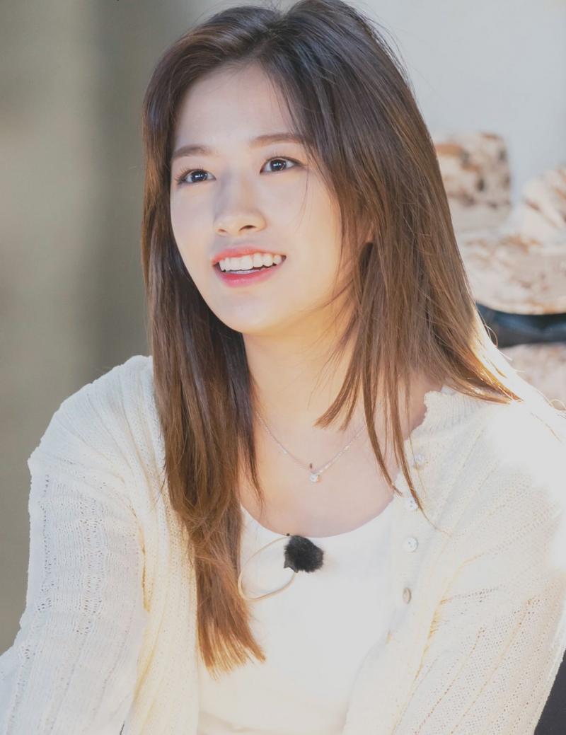 아이즈원 안유진 진짜 너무 예쁘고 잘생겼어