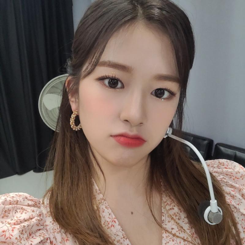 아이즈원 안유진 진짜 너무 예쁘고 잘생겼어