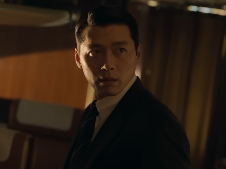 그리고 보는 내내 현빈 미쳤네 이랬음 현빈 피지컬 말도 안됨