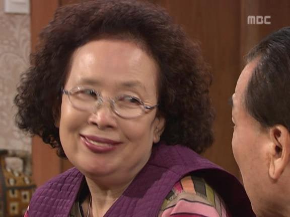 얘들아 문희가 조용히 하래