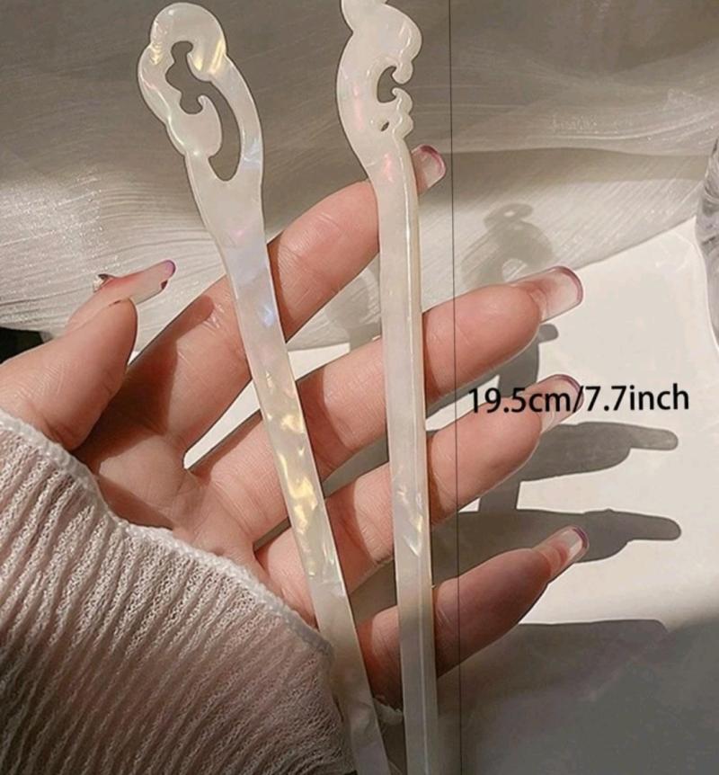 솔직히 칼모양은 너무 보자마자 눈에 띄게 반해서 반쯤 소장용 기분 꿀꿀할때 기분전환으로 착용 용도로 골라놨는데 특별한 말고 일상으로 하기에 개인적인 취향으로는 요런것도 디게