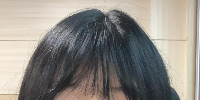 보면 시스루뱅 치곤 앞머리가 너무 많음