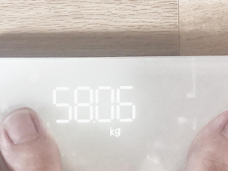 사진은 대략 전에 체중 아침x 점심x 까먹고 못먹음 저녁 두유 녹차 티스푼 탄거 원샷하고 크림치즈 얼린거 녹여서 씹어먹었다 기타 오후 시부터 시간 단식 도전하는 내일 버티면 시간