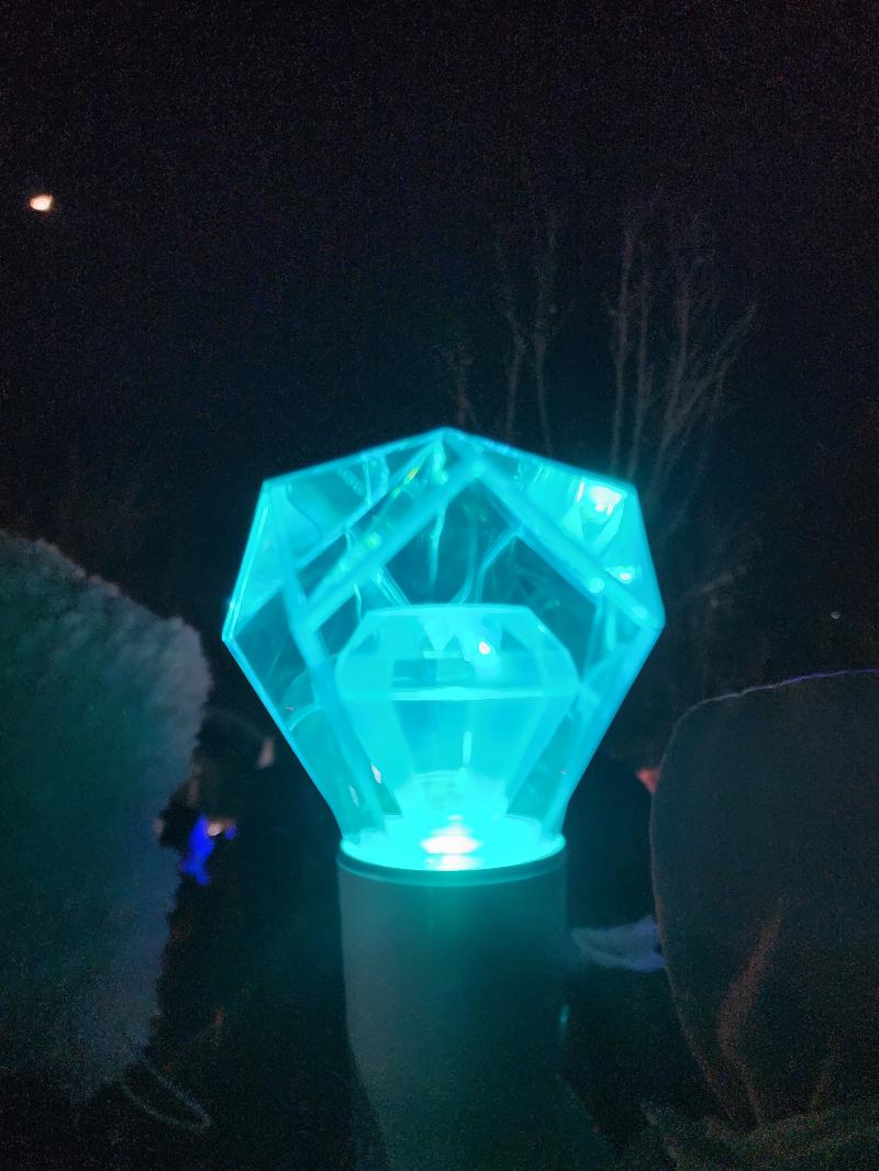 국회 앞은 진짜 그리고 어떤 분이 필요하냐 핫팩 필요하냐 물어보시고 계시더라
