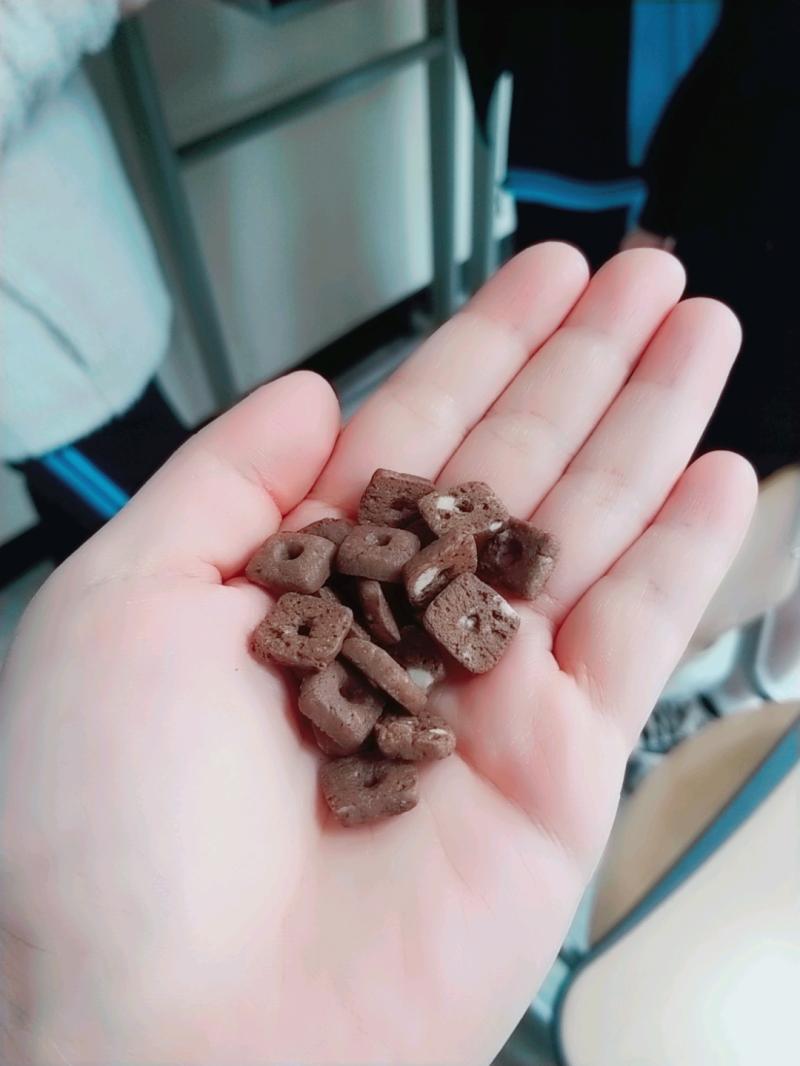 친구가 미쯔줌 개맛있다 달콤해 교시부터 졸았지만 필기는 놓치지 않아