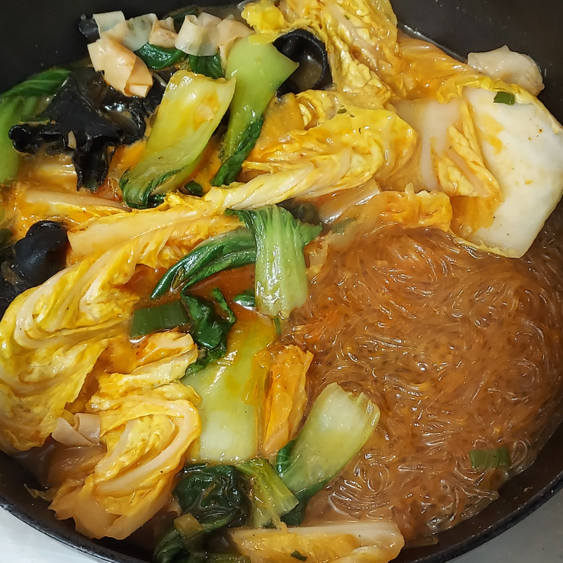 아나 사진못찍네 컵누들 마라탕 만들어먹음 마라샹궈컵누들도 있길래 사옴 대체 어디까지 가는거야 컵누들