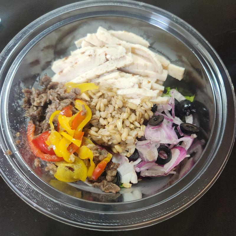 불고기 샐러드에 닭가슴살바 이때동안 중에 이게 맛있다