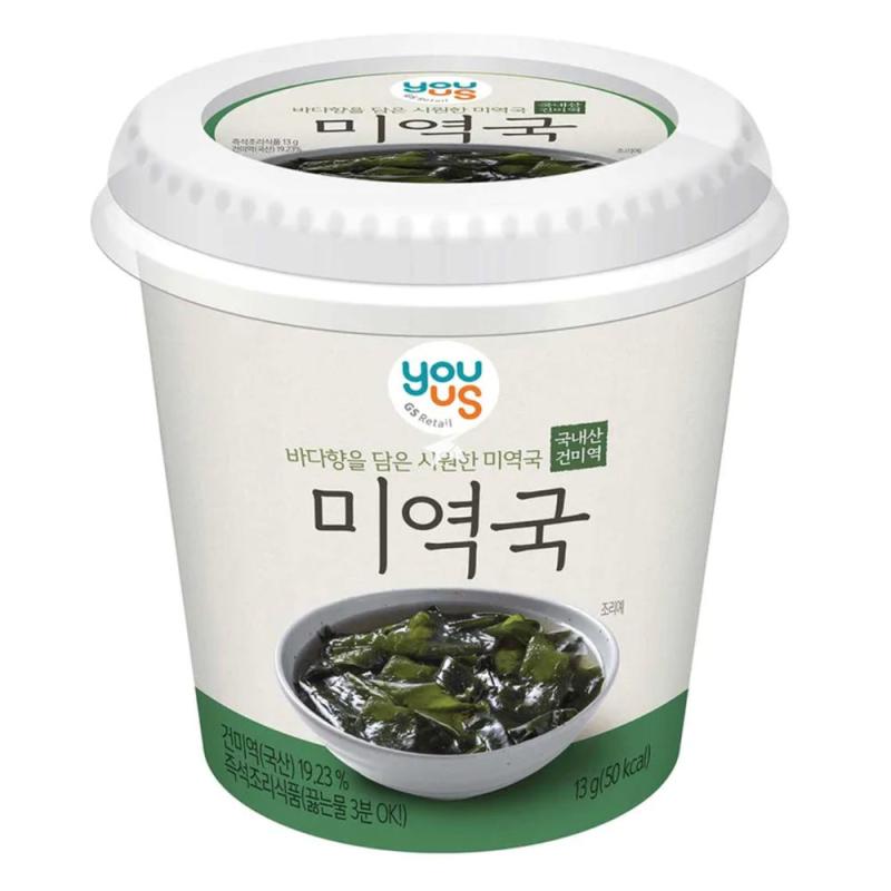뜬금포 버섯의 먹이추천 사진은 당연히 퍼왔고 원짜리 컵미역국 이거 생각보다 진짜 맛있어 고기는 당연히 없지만 미역국 국물맛이 최고야 다들 한번 먹어봐 스레는 유료광고를 포함하고