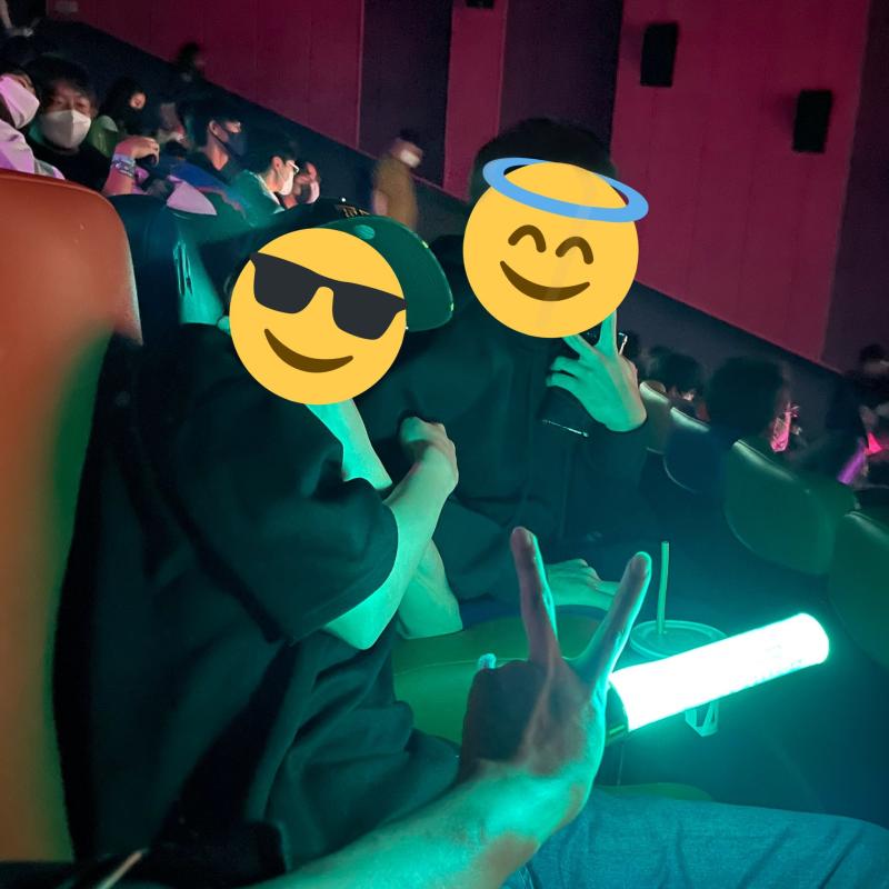 대박백업하다가이거찾음 오등분의신부보러갔을때인것같은데언제저장했지 근데이거찍어준형이랑은 예전에연끊음 저모자쫌아끼던거엿는데잃어버림