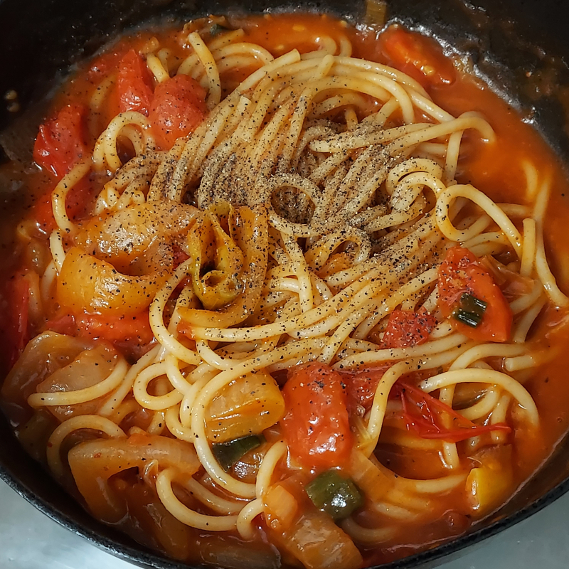 점심에 먹은 토마토마라파스타 오늘도 점심에 파스타먹으러감 맛있겠당