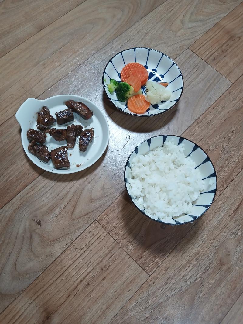 밥먹고 자야지 저녁식사 소고기 야채믹스
