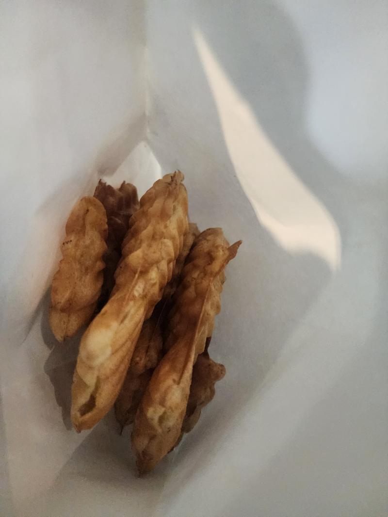 방금 만든 거라 맛있대서 먹었는데 진짜 존맛탱 먹고 차로 먹기 직전에 찍은 사진 맛있었당 내일 남아있으면 가족들 먹으라고 사가야지 히힣
