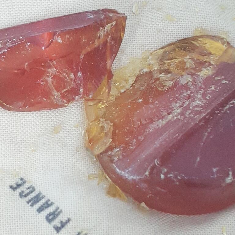 이런 미친 악기 꺼내다가 송진 깨짐 시붤 오래 썼는데