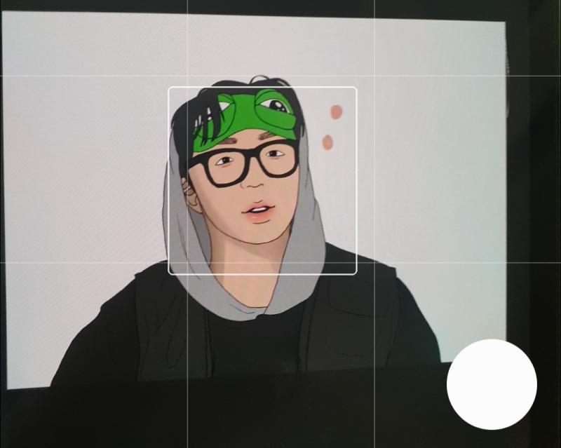 저거 한뒤로까먹기도 하고 그림 너무 안그렸어서 지금 갑자기 생각나서 올린다 두번째 사진은 아직 그리는 중이야 채색 어렵다 채색 계속 연습하는중
