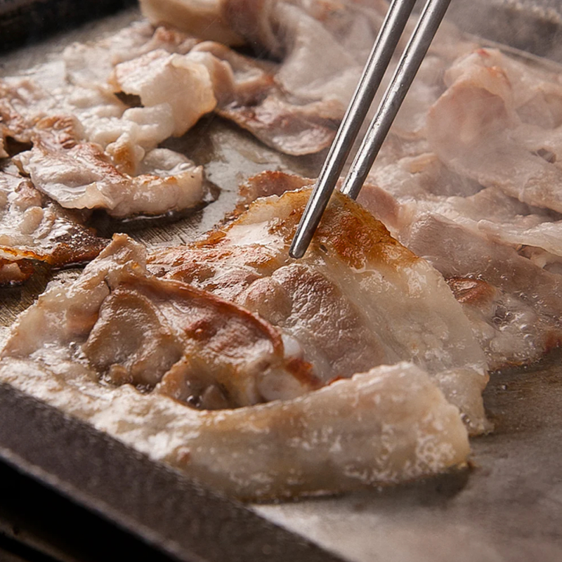 하겐다즈 로얄 밀크티 아니면 배라 그린티나 초코나무숲도 좋아하고 싼마이 아이스크림은 옥동자 좋아해 대패 삼겹살 vs 두툼 삼겹살
