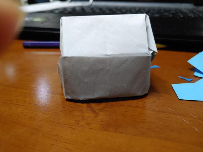 마흔 다섯번째 게임 다운로드를 기다리며 접었다 아니 무슨 다운로드가 시간이 걸려