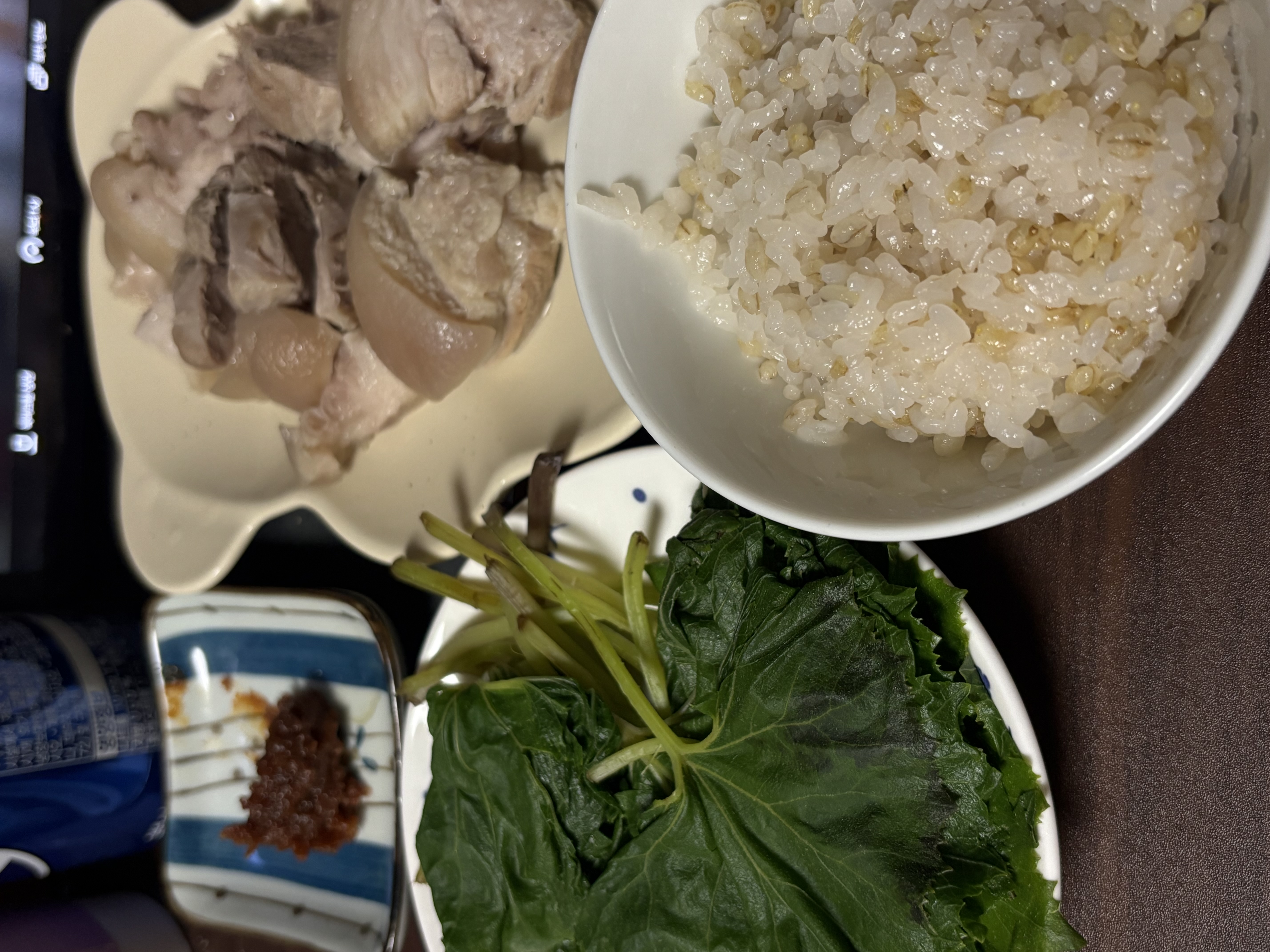 오랜만 일이좀 있어서 못왔어 머우쌈이랑 수육이야