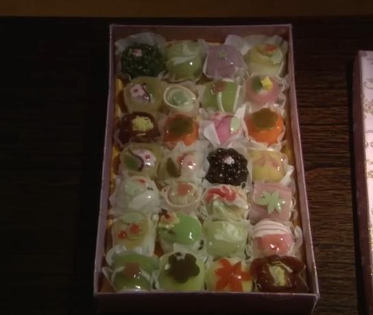 화과자 하니까 사극 꽃들의 전쟁 드라마 먹방 생각난다 배우분들이 화과자 먹방 맛깔나게 하셔서 유명 했었는데 https youtu be tkZcmX Vo si