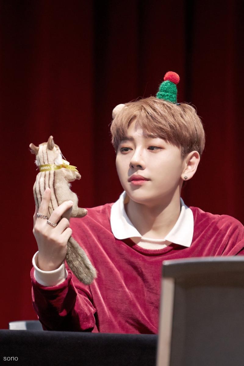 노태현 프듀 에서 나왔었지 JBJ로도 데뷔했었음 지금은 해체