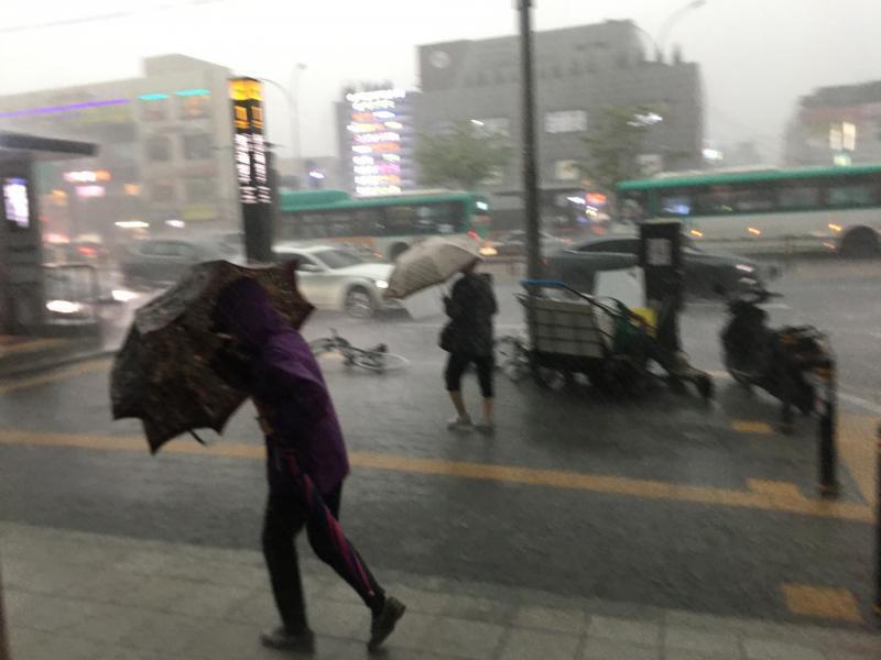 아까 찍은거 살려줘 학원인데 좆됌