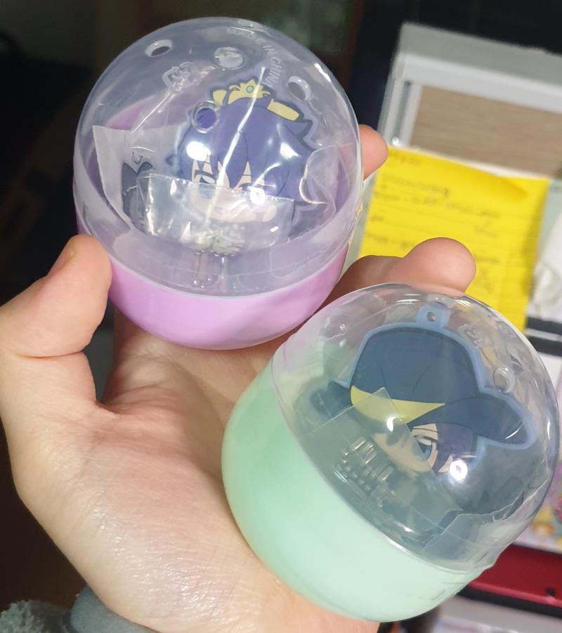 나카노 브로드웨이에 있는 가챠가게에서 돌린 신비한 별의 쌍둥이 공주 가챠 사진에는 없지만 브라이트만 뽑고 레인만 못뽑았어 레스 대부분이 레스네 자랑하고 싶은건 많지만 나머지는