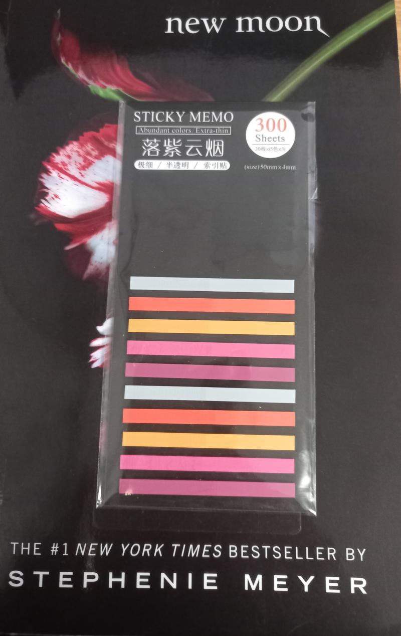 지금 쓰고 있는 필름 인덱스는 알리 직구 필름인덱스인데 저번에 다이소 인덱스 썼을 접착력이 너무 강해서인지 갱지 재질 원서에 쓰면 잉크가 딸려나오더라 그러다가 알리 필름인덱스
